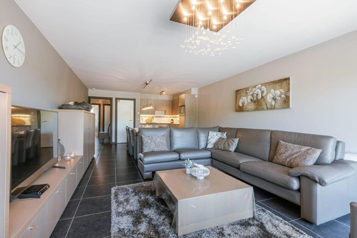 Huswell - Bright Apartment With Parking Near The Beach Bredene Exterior photo